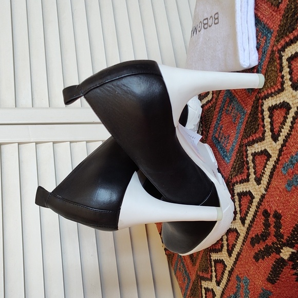 BLACK RUBBER SOLE PUMP - Picture 2 of 4